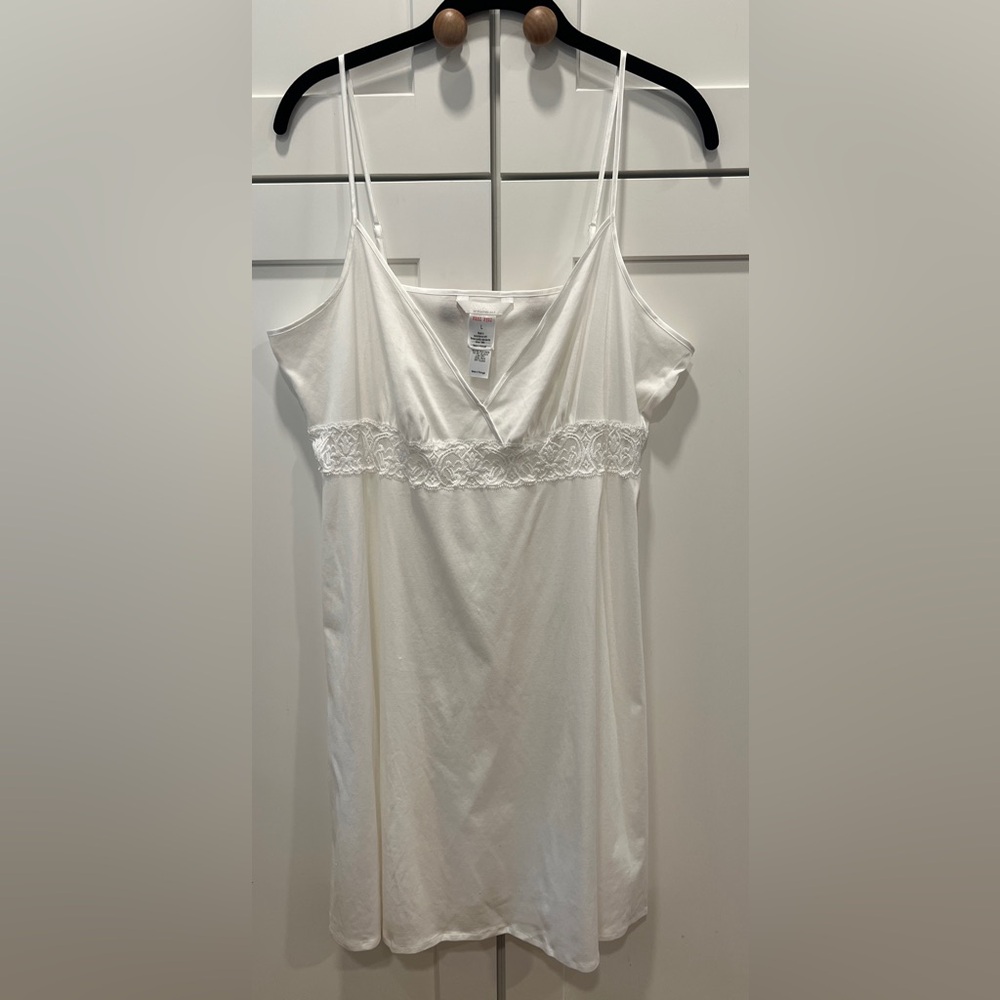 HANRO 100% COTTON CHEMISE NIGHTGOWN WITH LACE & SILK DETAIL, SIZE L, *LIKE NEW*